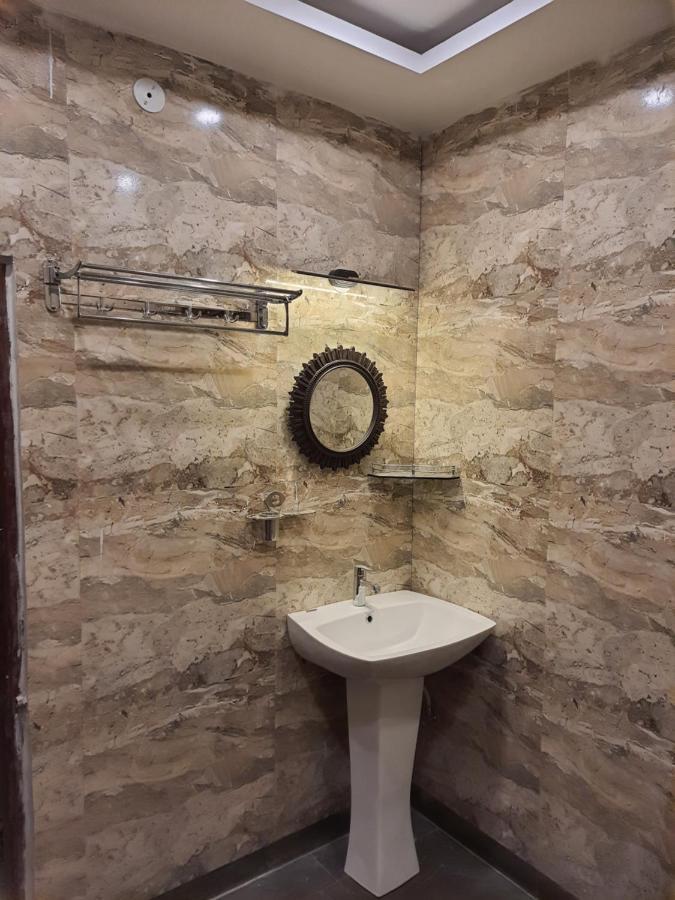 Divine Hotel & Banquet Hall Bhopál Kültér fotó