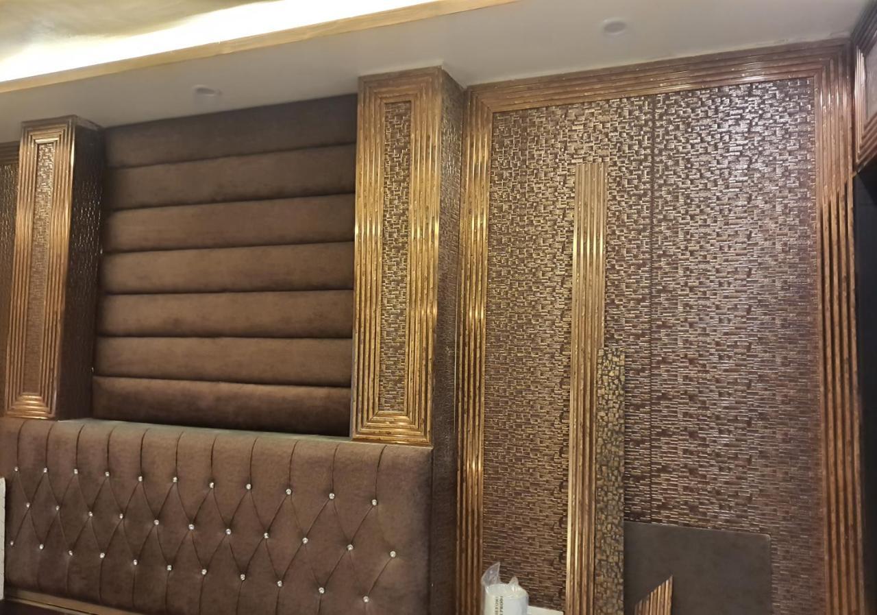 Divine Hotel & Banquet Hall Bhopál Kültér fotó